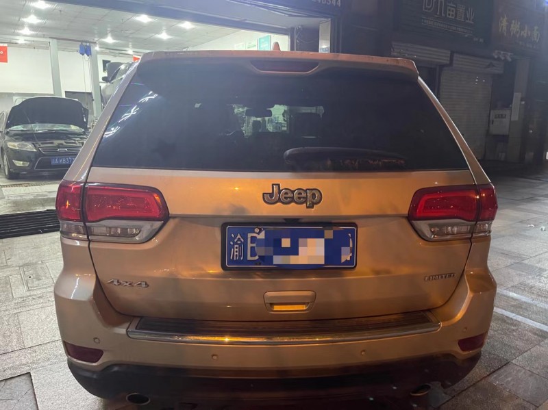 16年重庆市Jeep大切诺基