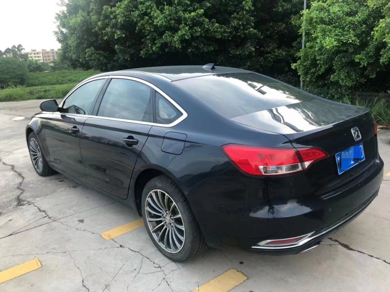 17年佛山众泰z700