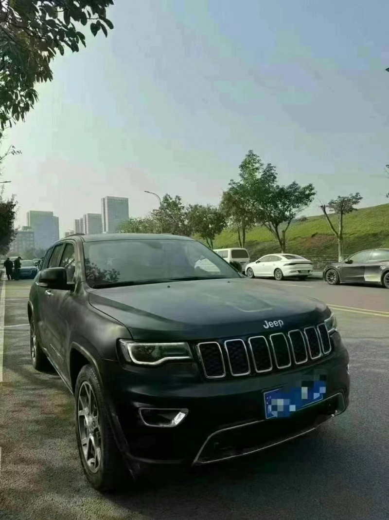 21年重庆市Jeep大切诺基