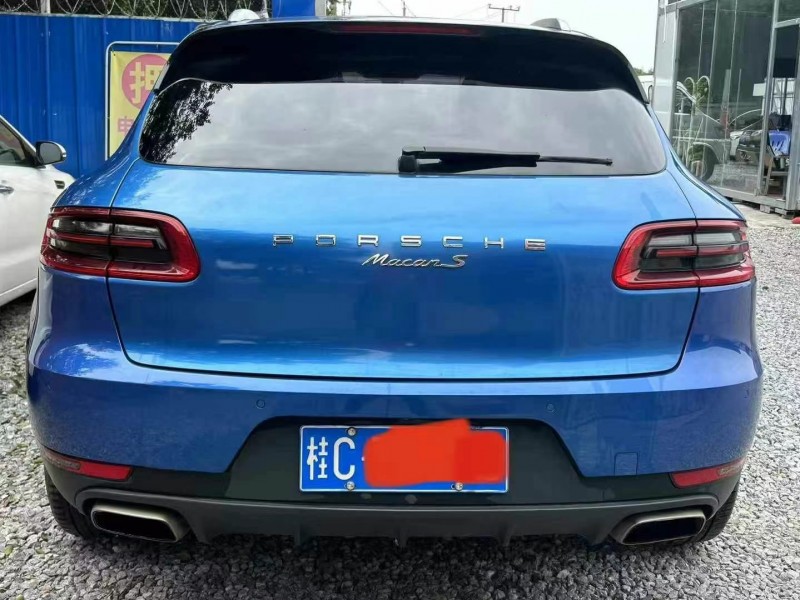 16年钦州保时捷Macan