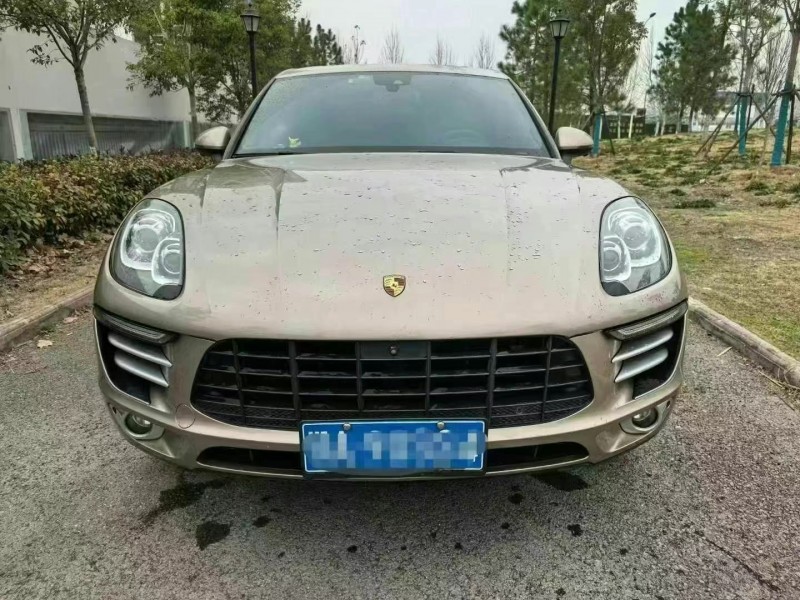 17年襄阳保时捷Macan