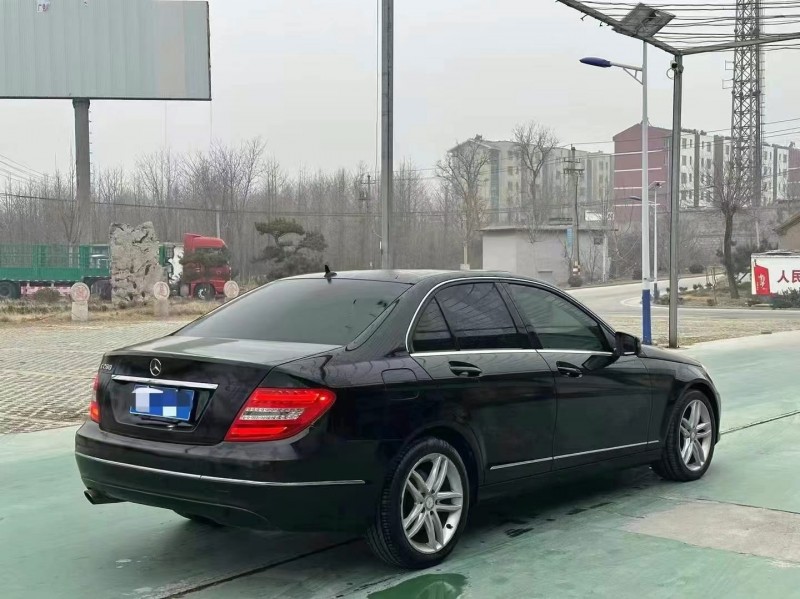 13年烟台奔驰C