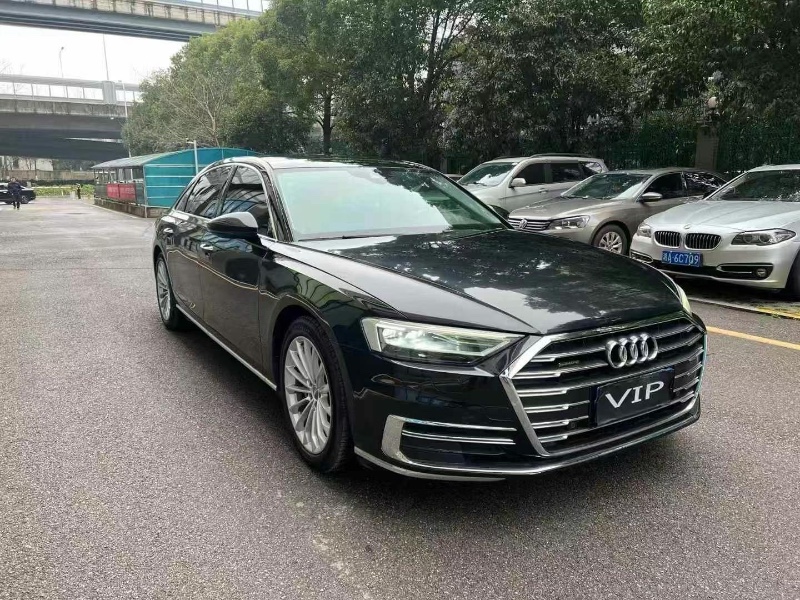 20年邵阳奥迪A8L