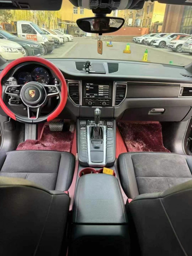 15年枣庄保时捷Macan