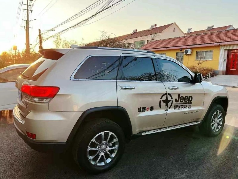 16年烟台Jeep大切诺基