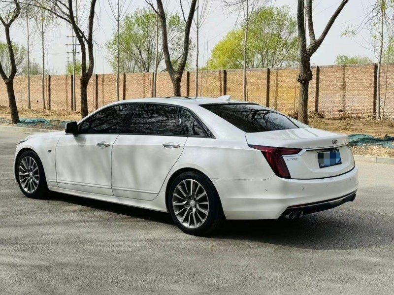 20年东营凯迪拉克CT6