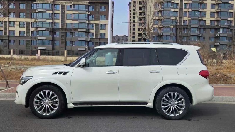17年保定英菲尼迪QX80