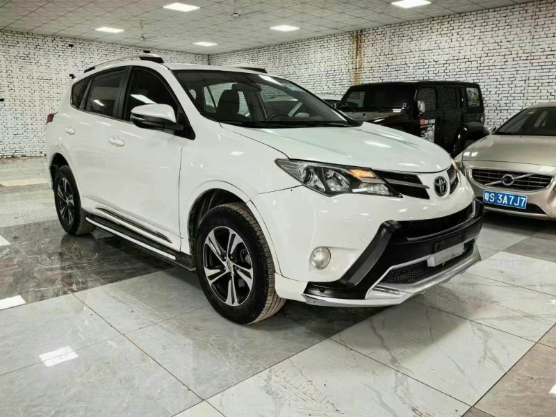 16年保定丰田RAV4荣放