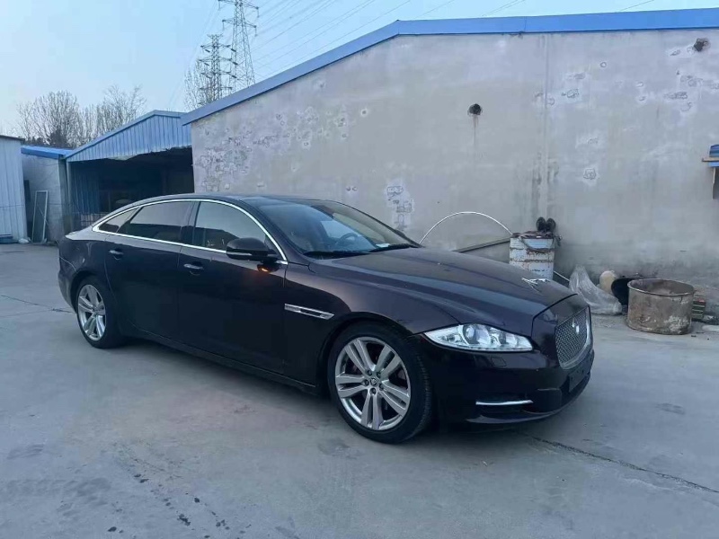 12年东营捷豹XJL