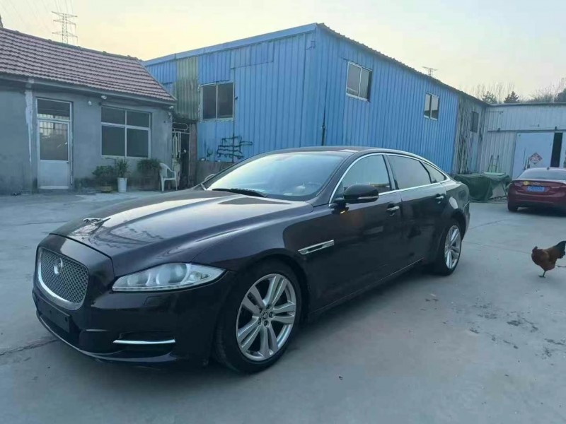 12年东营捷豹XJL