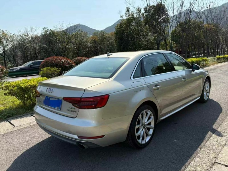 17年嘉兴奥迪A4L
