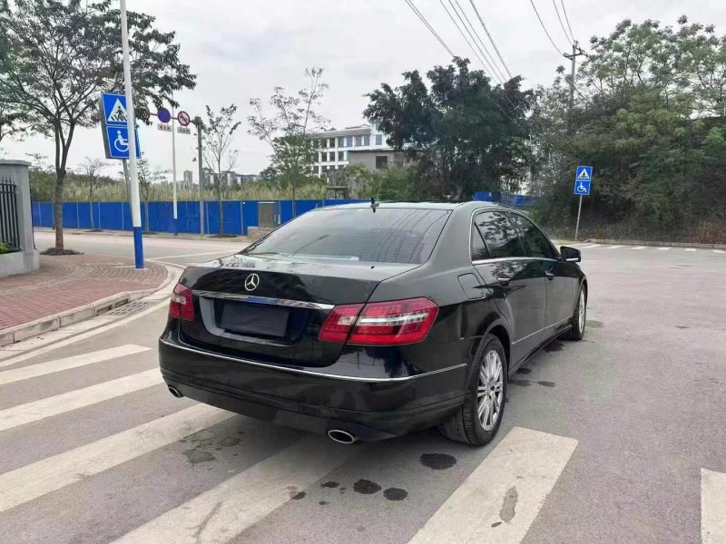 12年梧州奔驰E