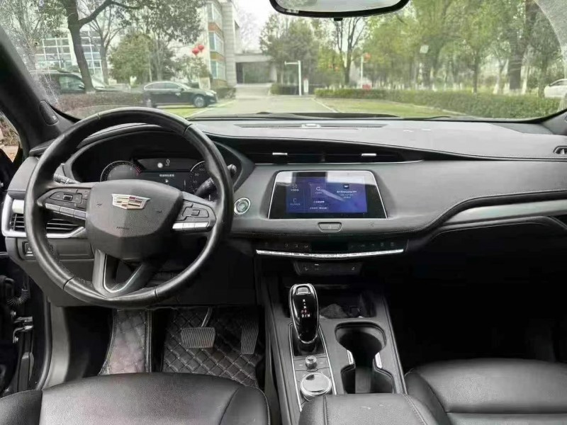 20年邵阳凯迪拉克XT4