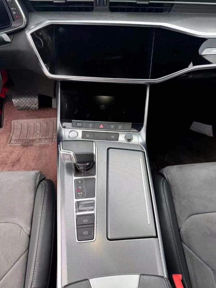 20年重庆市奥迪A6L