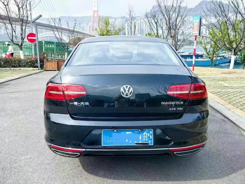 18年重庆市大众迈腾