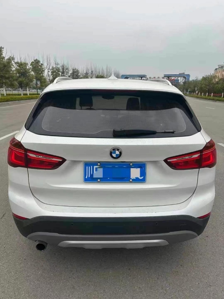 17年绵阳宝马X1