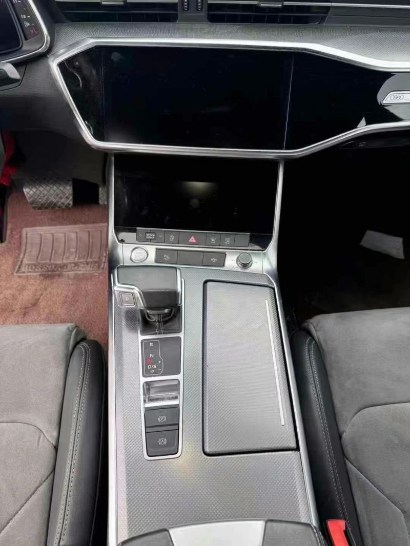 20年重庆市奥迪A6L