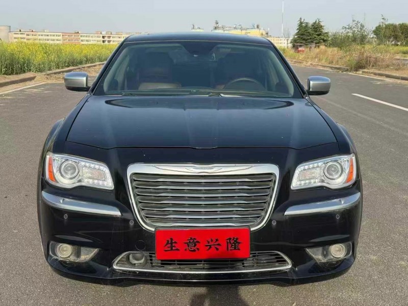 15年平顶山克莱斯勒300C