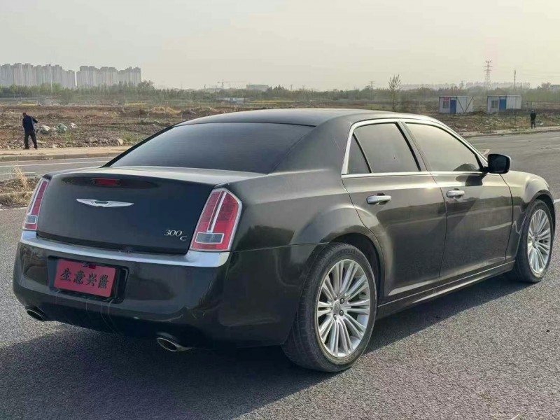 15年平顶山克莱斯勒300C