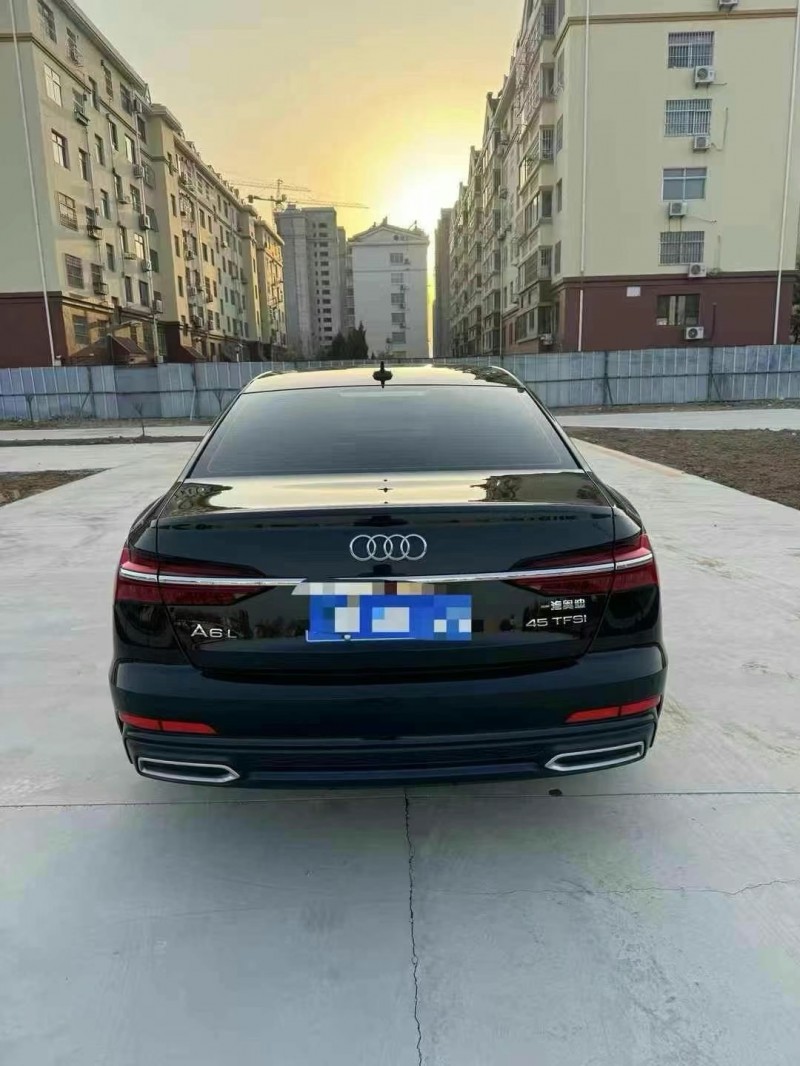 22年青岛奥迪A6L