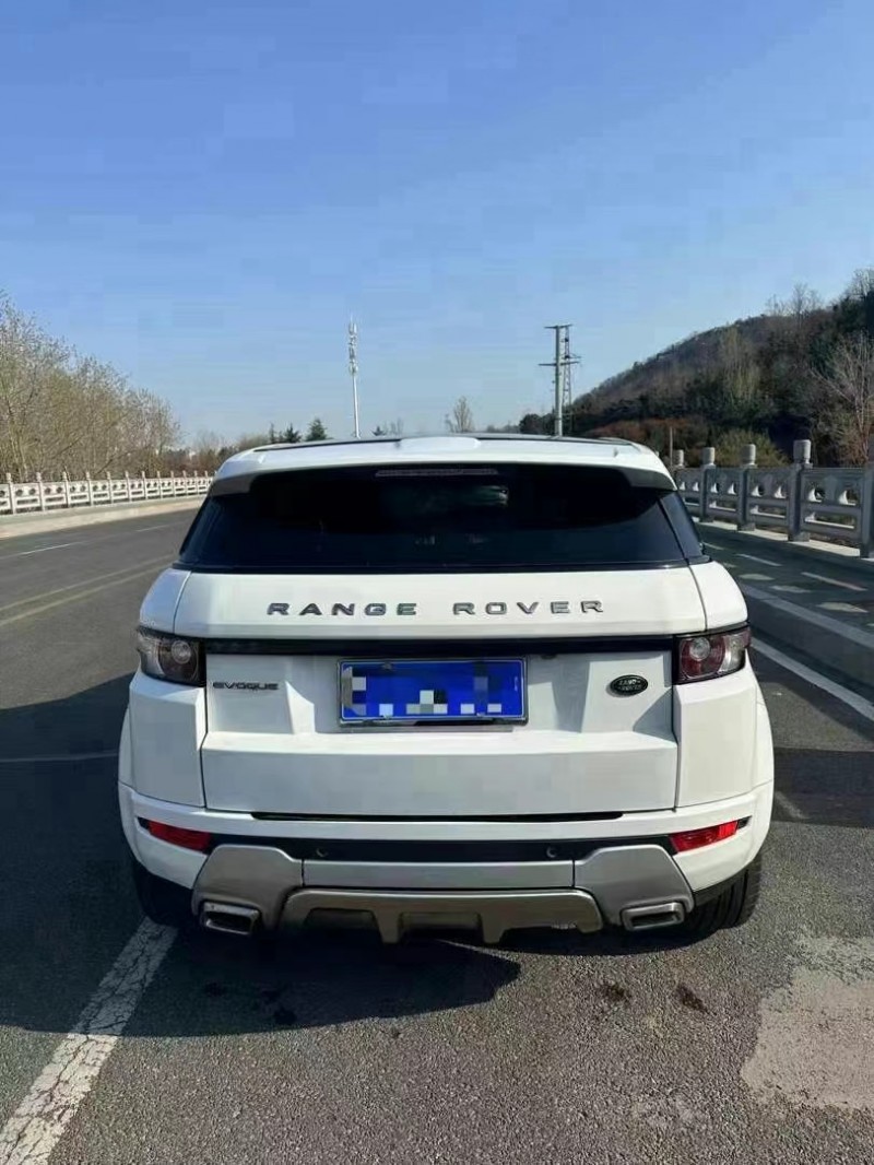 13年东营路虎揽胜极光