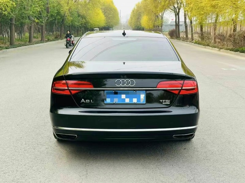 16年潍坊奥迪A8L