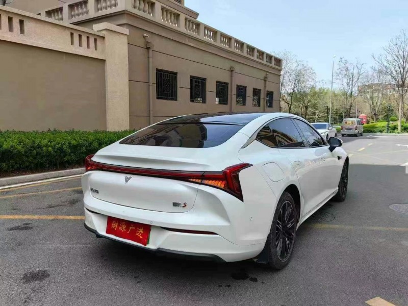 23年烟台哪吒S