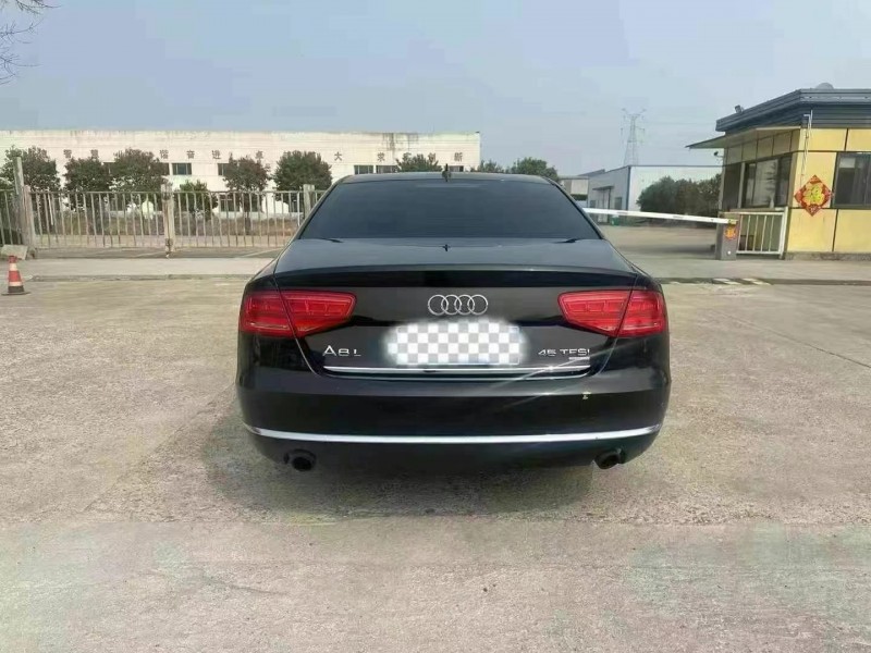 13年烟台奥迪A8L