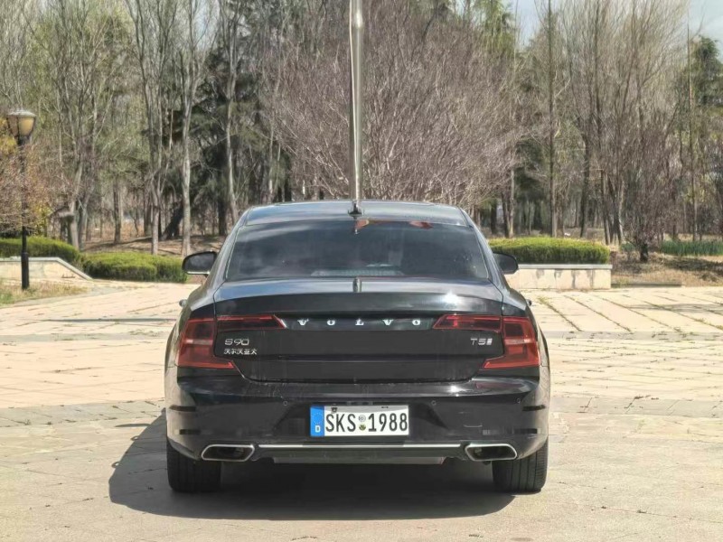 19年烟台沃尔沃S90