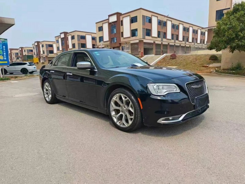 18年常德克莱斯勒300C