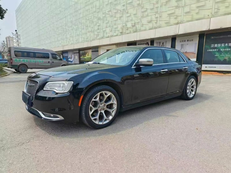 18年常德克莱斯勒300C