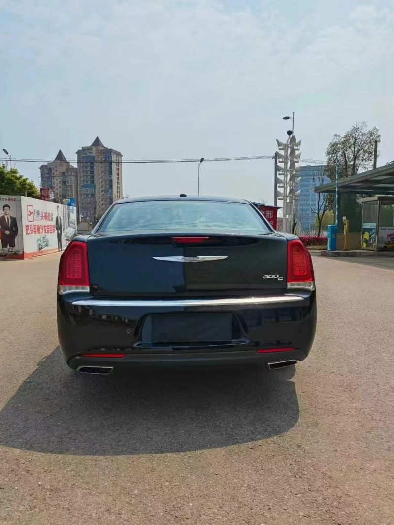 18年湘潭克莱斯勒300C