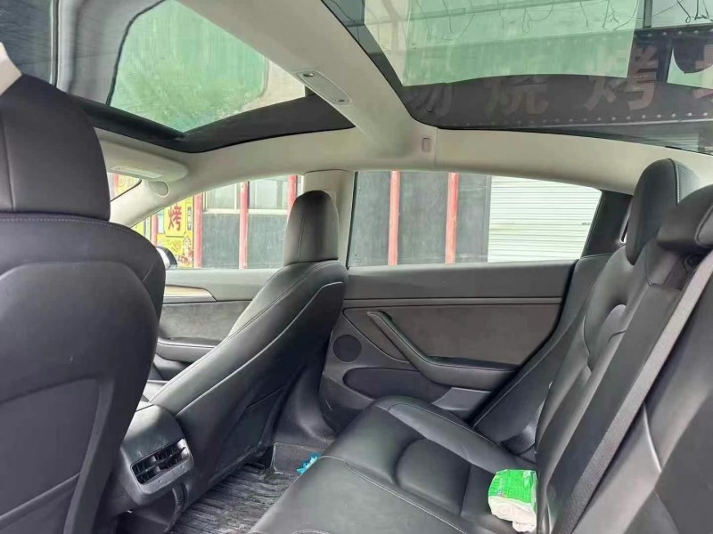 21年东营特斯拉MODEL 3