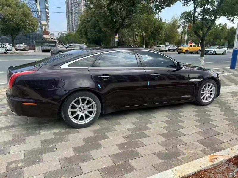 13年吉安捷豹XJ