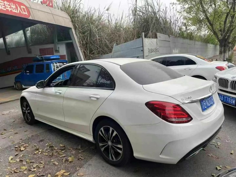 16年重庆市奔驰C