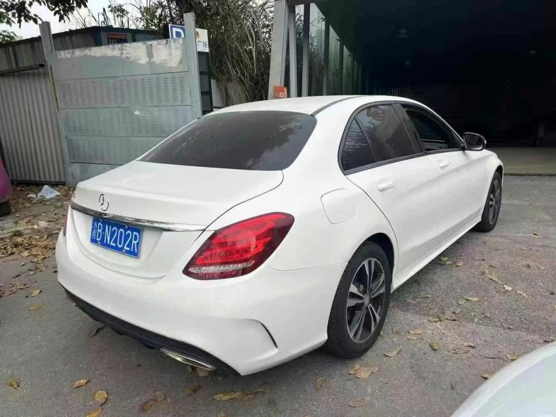 16年重庆市奔驰C