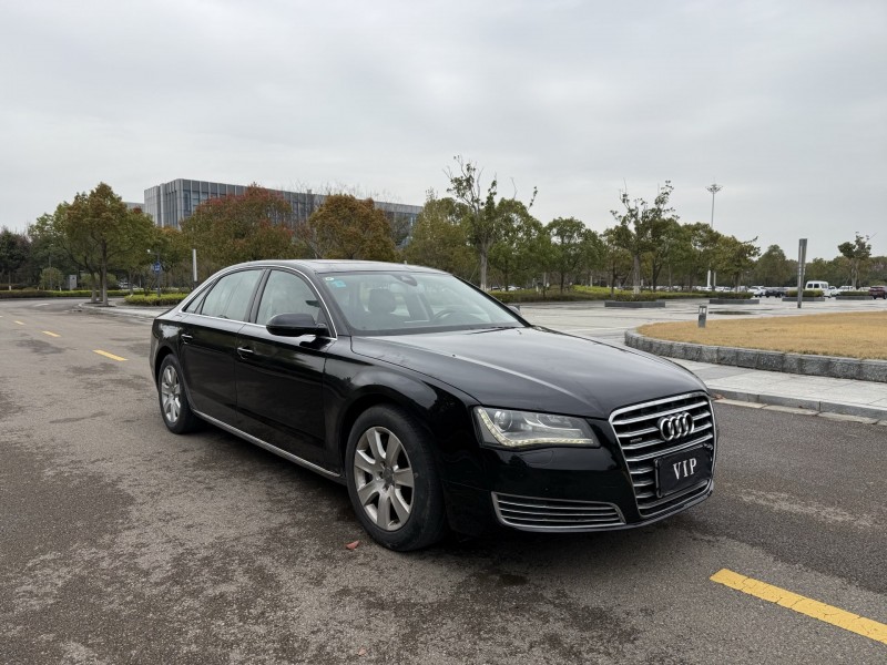 12年盐城奥迪A8L