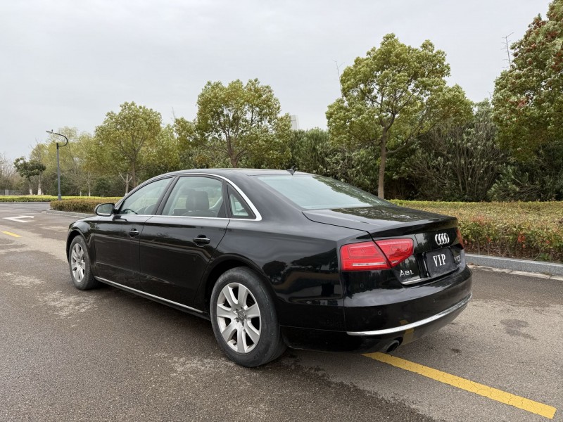 12年盐城奥迪A8L