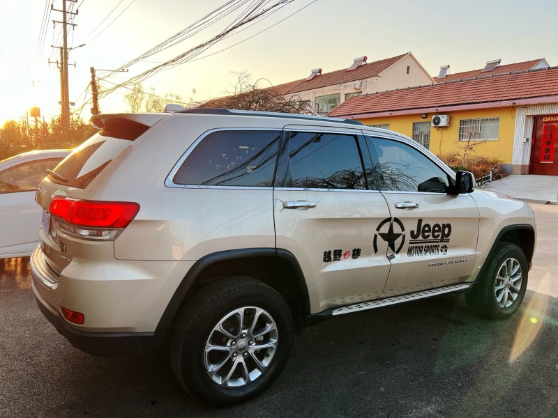16年潍坊Jeep大切诺基