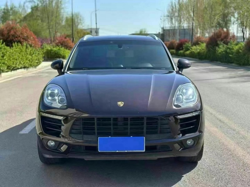 15年青岛保时捷Macan