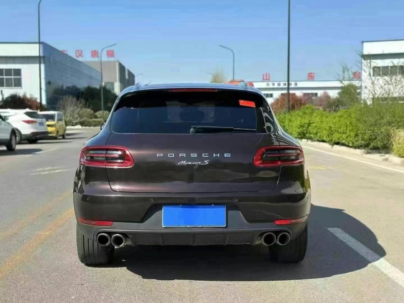 15年青岛保时捷Macan