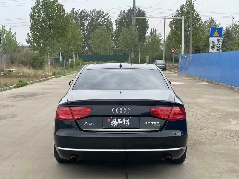 13年东营奥迪A8L