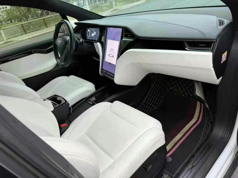 19年襄阳特斯拉MODEL X