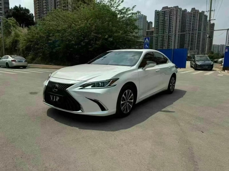 24年钦州雷克萨斯ES
