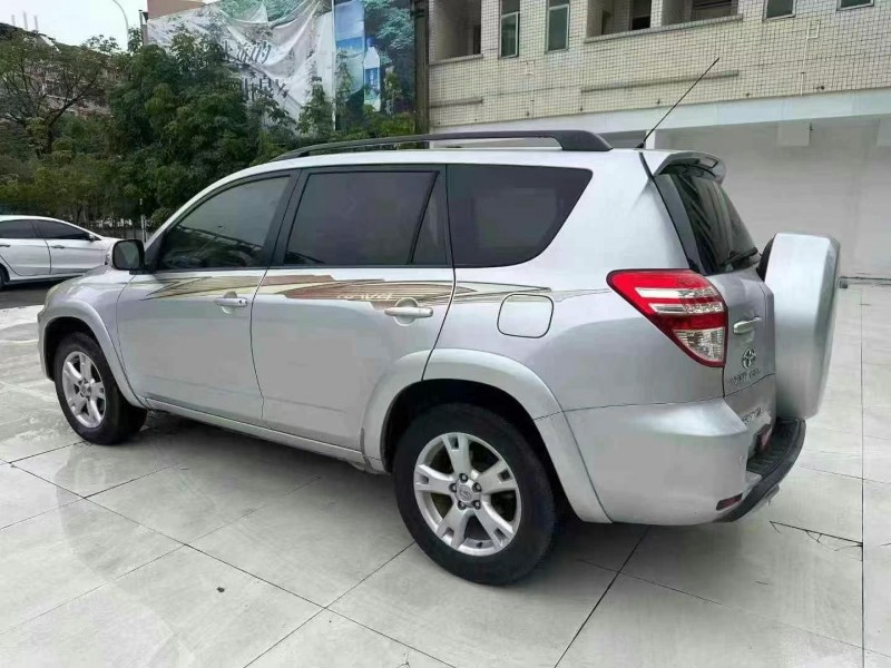 13年珠海丰田RAV4