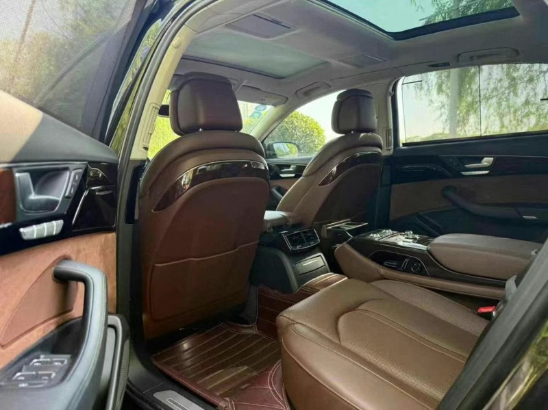 16年吉安奥迪A8L