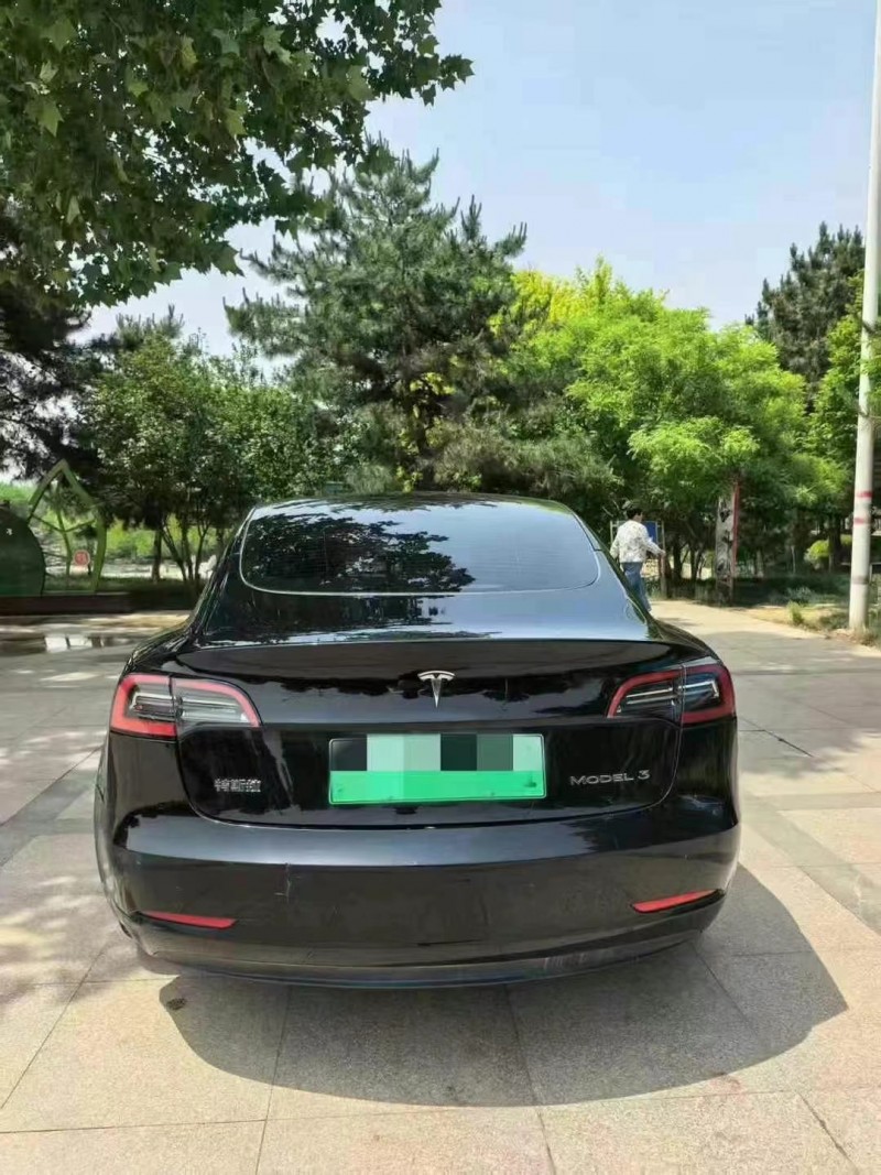 23年保定特斯拉MODEL 3