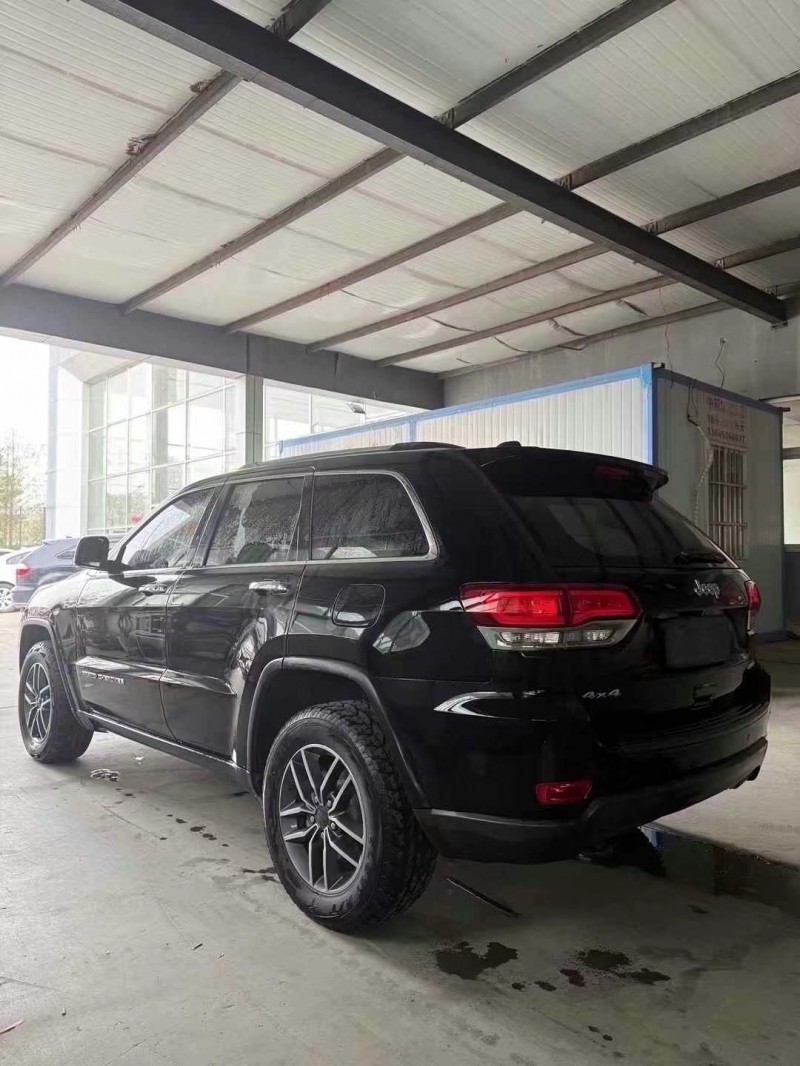 20年枣庄Jeep大切诺基
