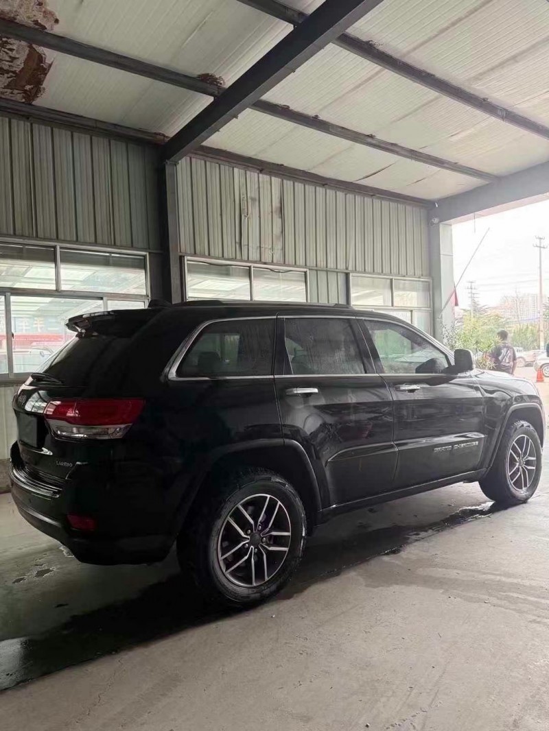 20年枣庄Jeep大切诺基