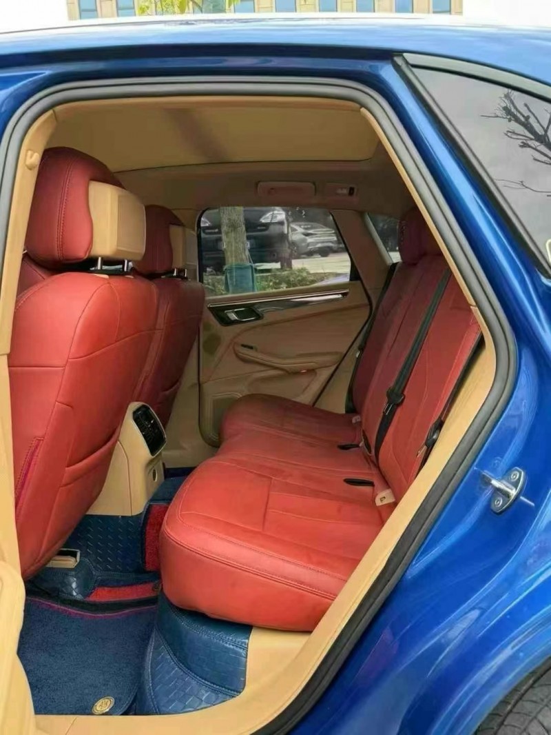 17年张家界保时捷Macan